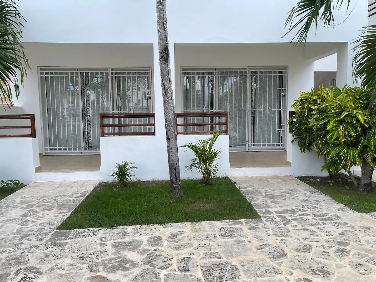 Apartamento Amueblado Para 7 Personas, En El Area De Bayahibe. A 5 Minutos De La Playa Caminando. La Vacama