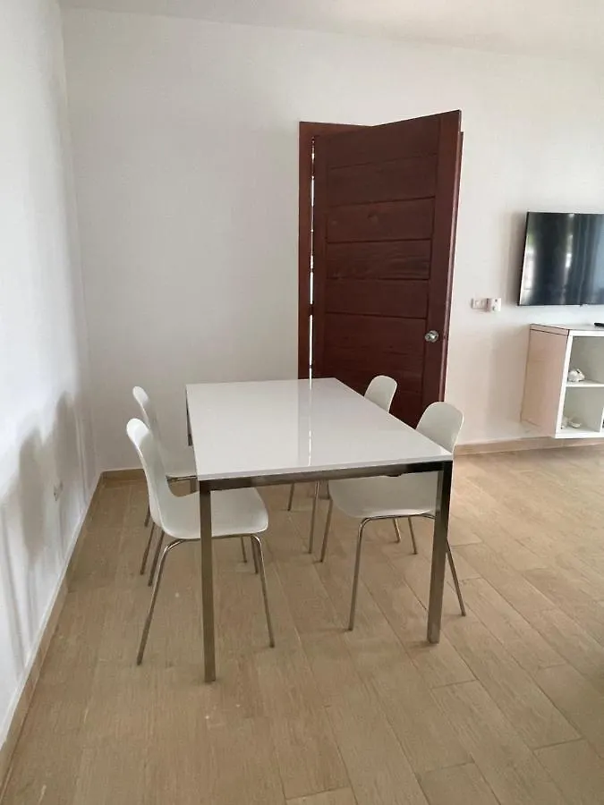 Apartamento Amueblado Para 7 Personas, En El Area De Bayahibe. A 5 Minutos De La Playa Caminando. La Vacama